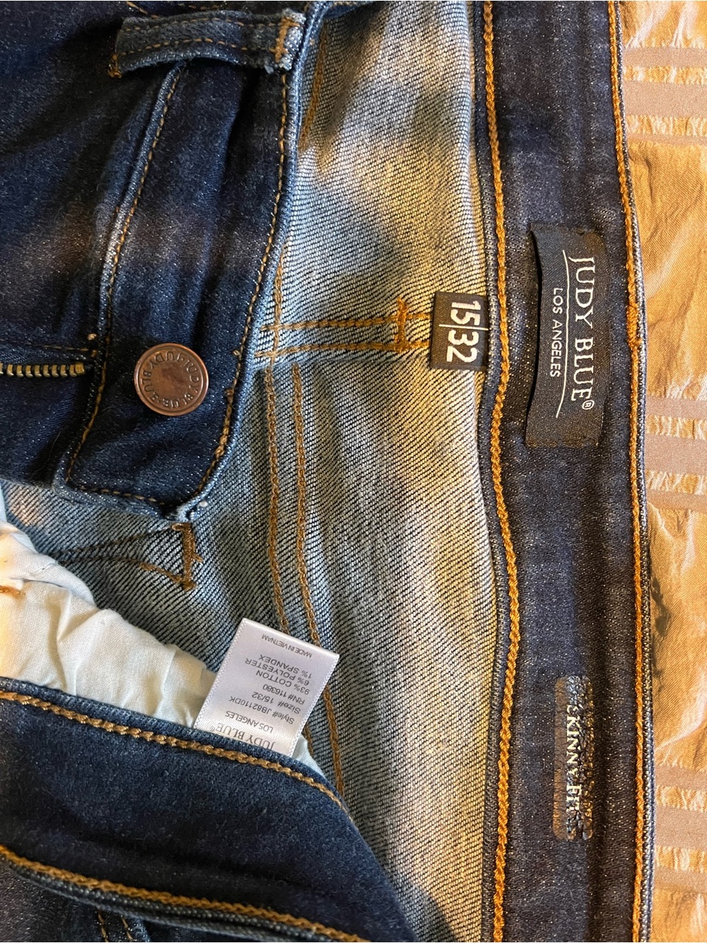 Judy Blue Women’s Indigo Slim Jeans with Contrast Stitching